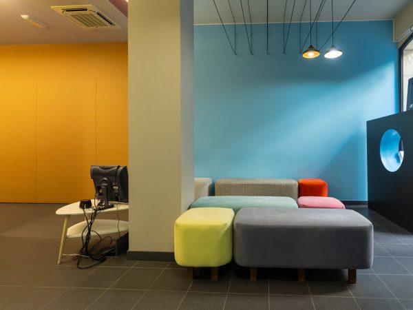 waiting-room-of-a-modern-dental-clinic-without-pe-2026-01-07-07-19-22-utc-scaled.jpg